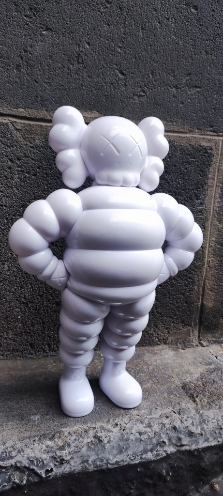 Kaws Chum (White edition)