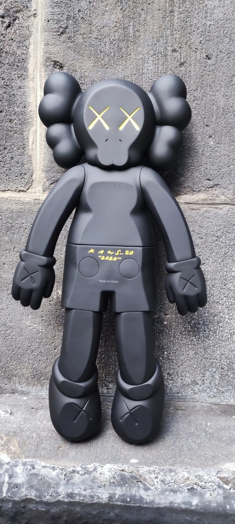 Kaws Companion 2020 (Black edition)