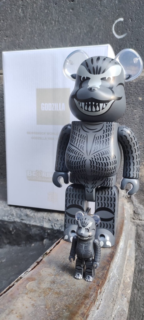 Bearbrick Godzilla 1954 400% + 100%